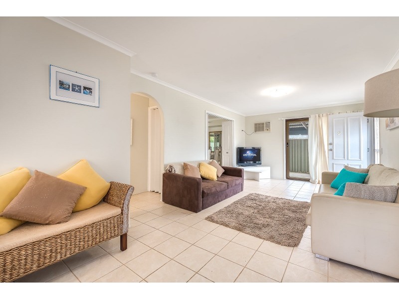 2/8 Telopea Street, Labrador QLD 4215