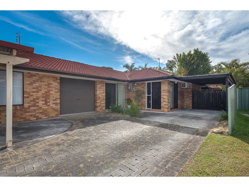 2/8 Telopea Street, Labrador QLD 4215