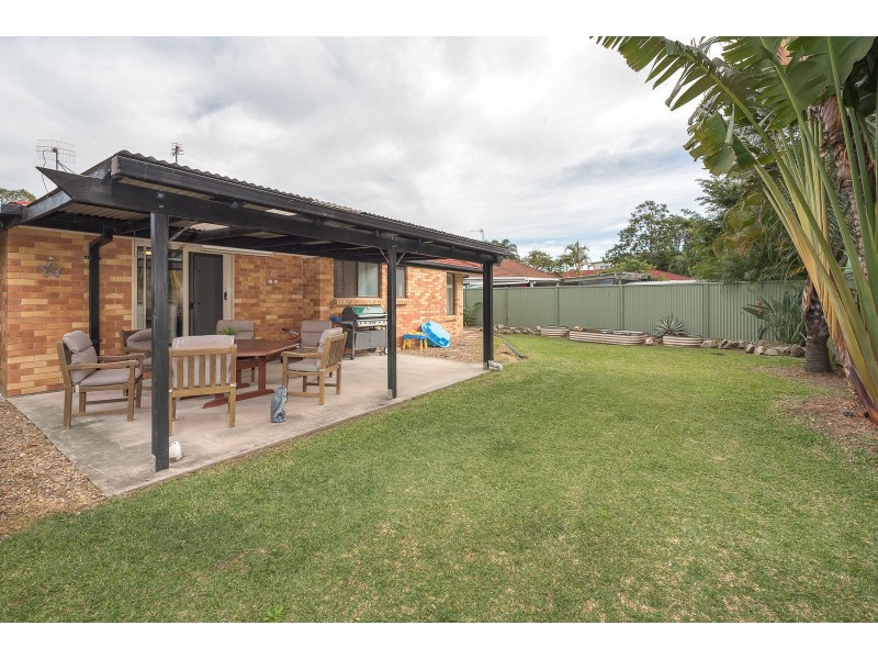 2/8 Telopea Street, Labrador QLD 4215