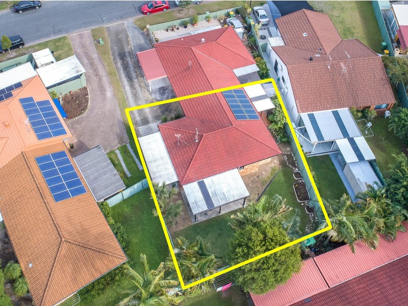 2/8 Telopea Street, Labrador QLD 4215
