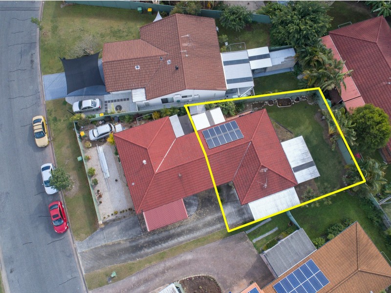 2/8 Telopea Street, Labrador QLD 4215