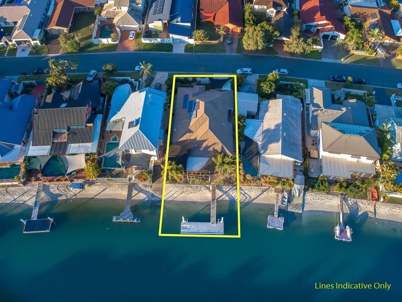 26 Seaspray Street, Paradise Point QLD 4216