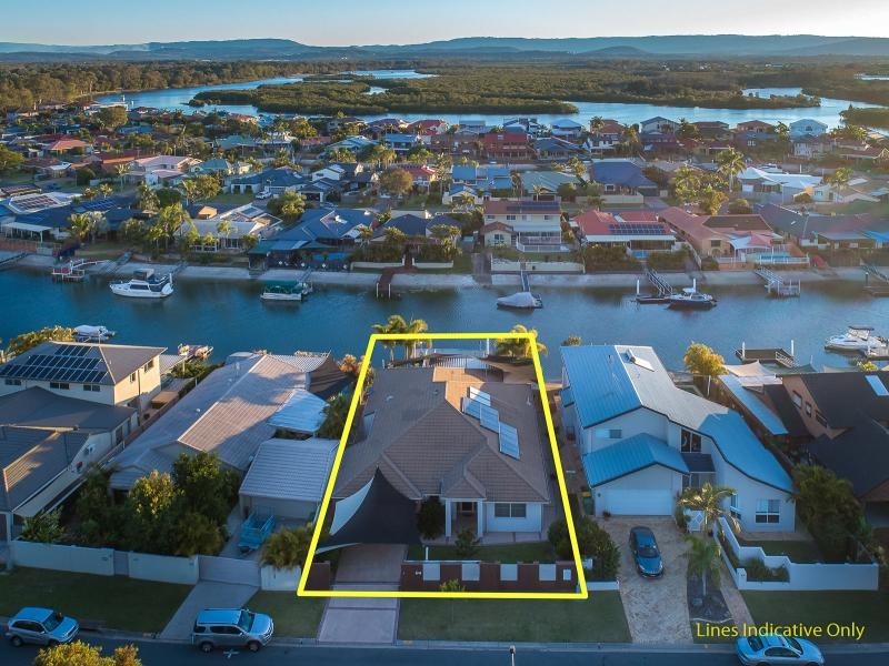 26 Seaspray Street, Paradise Point QLD 4216