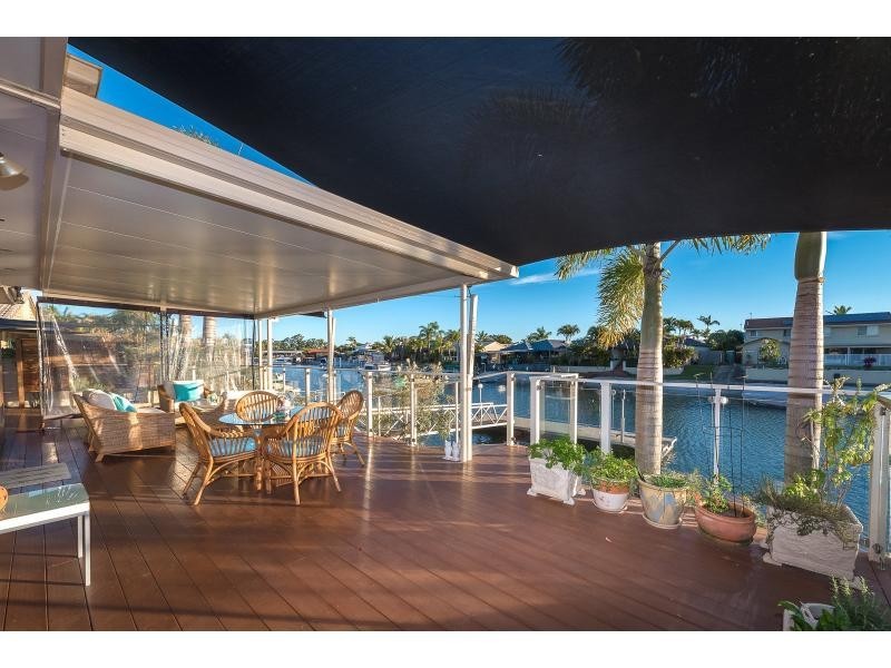 26 Seaspray Street, Paradise Point QLD 4216