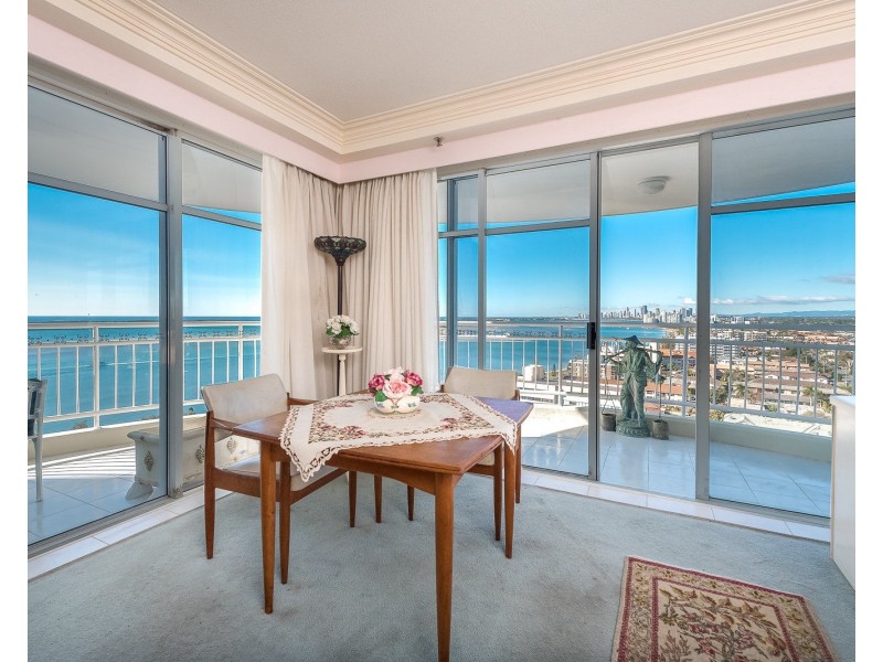 15C/5 Bayview Street, Runaway Bay QLD 4216