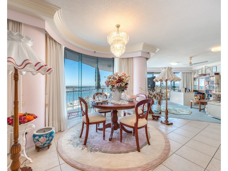 15C/5 Bayview Street, Runaway Bay QLD 4216