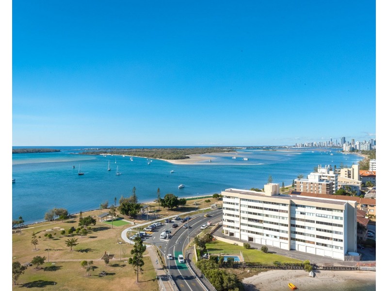 15C/5 Bayview Street, Runaway Bay QLD 4216
