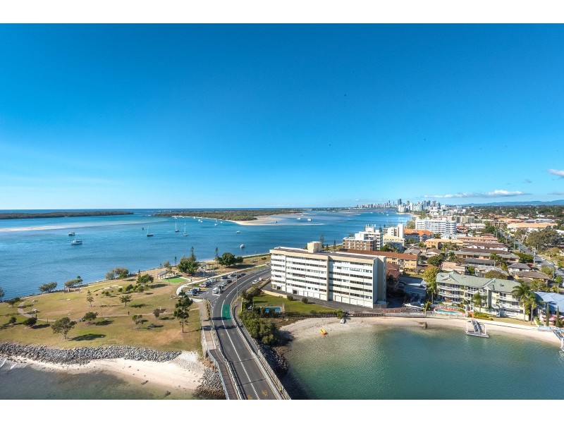15C/5 Bayview Street, Runaway Bay QLD 4216