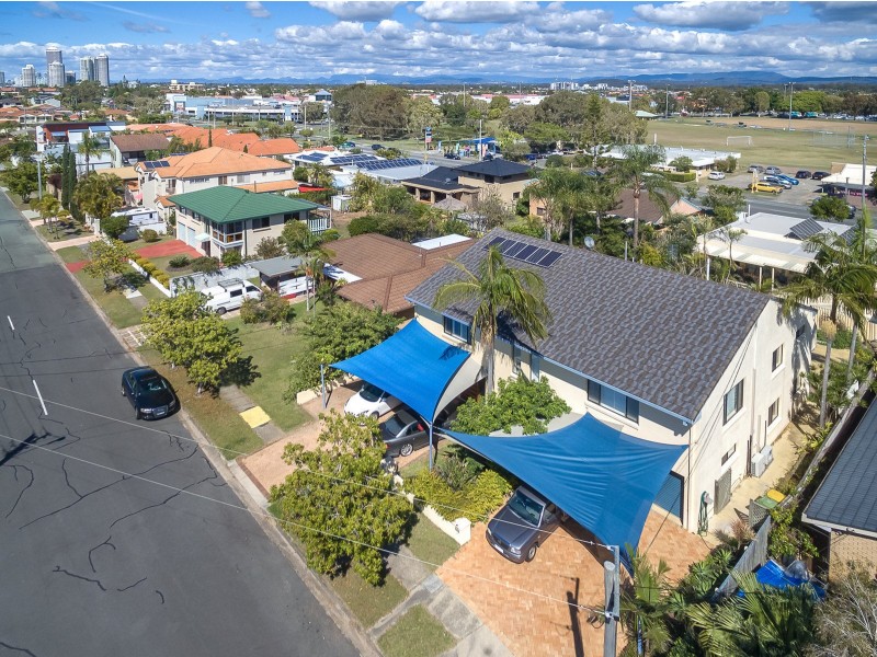2/54 Markham Avenue, Runaway Bay QLD 4216