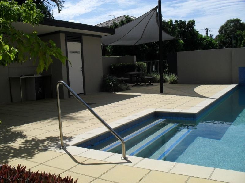 10/12 Bayview Street, Runaway Bay QLD 4216