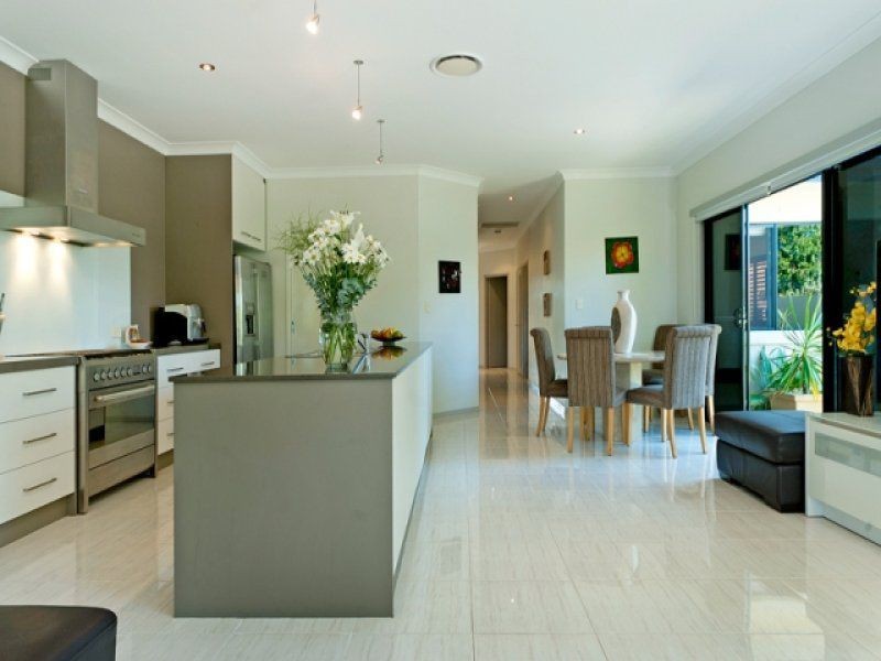 Hope Island QLD 4212