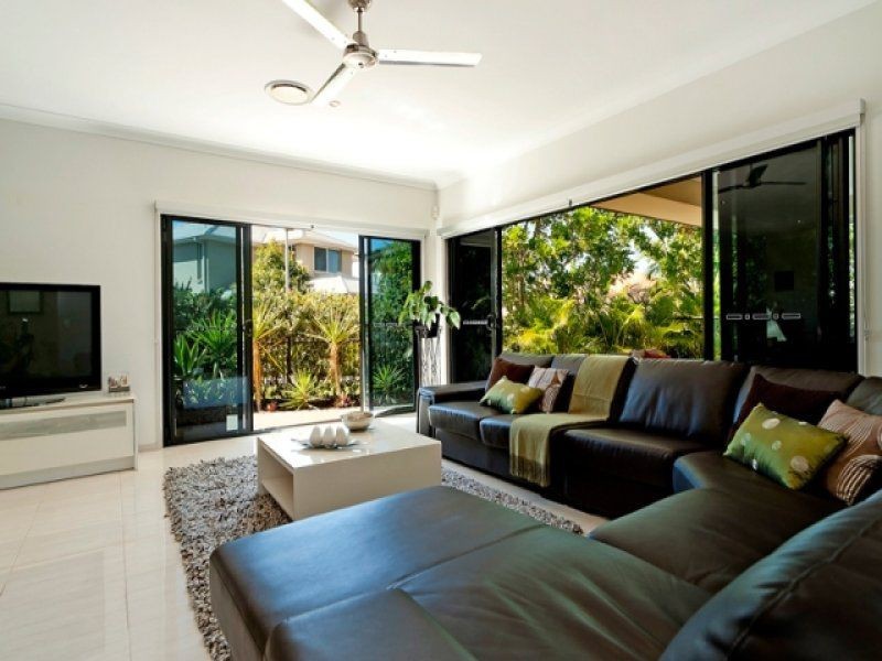 Hope Island QLD 4212