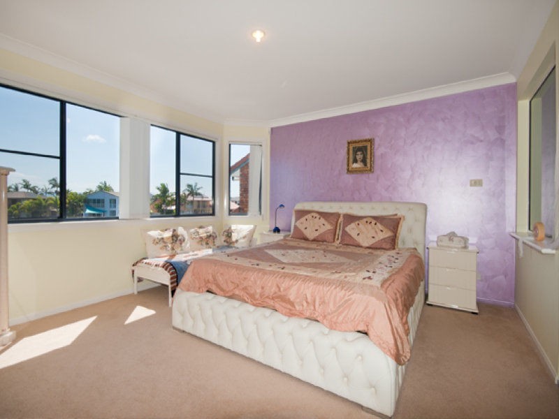 Paradise Point QLD 4216