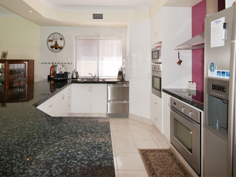 Paradise Point QLD 4216