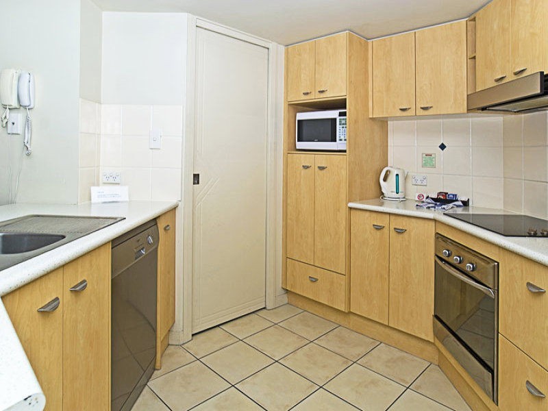 Labrador QLD 4215