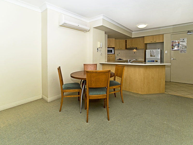 Labrador QLD 4215