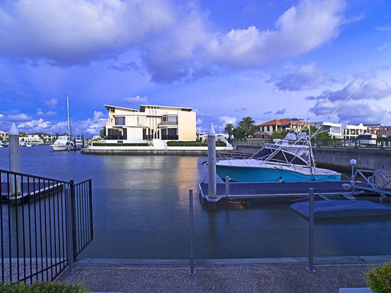 Sovereign Islands QLD 4216