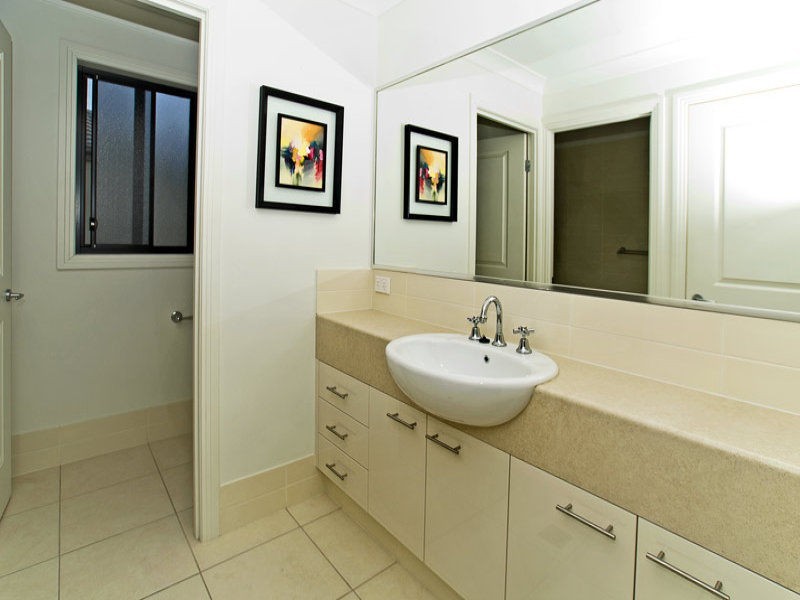 Molendinar QLD 4214