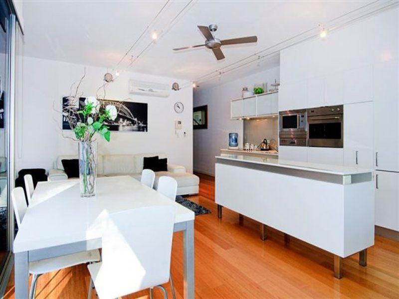 Paradise Point QLD 4216