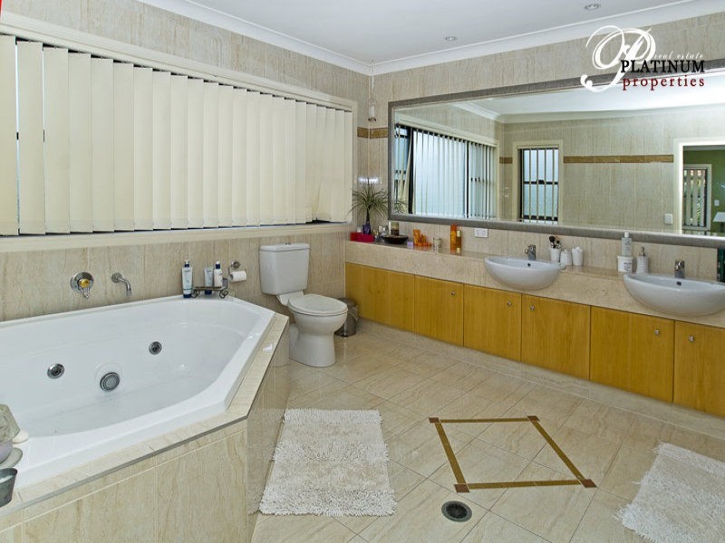 Hope Island QLD 4212