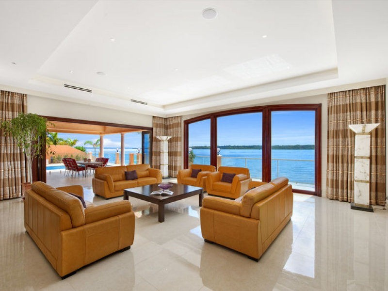 Sovereign Islands QLD 4216