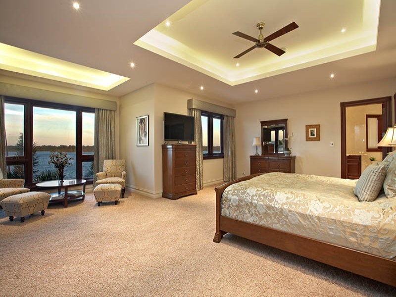 Sovereign Islands QLD 4216