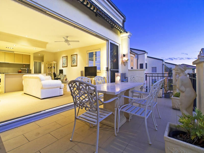 Carrara QLD 4211