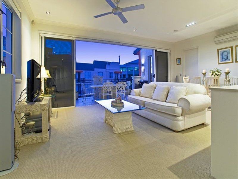 Carrara QLD 4211