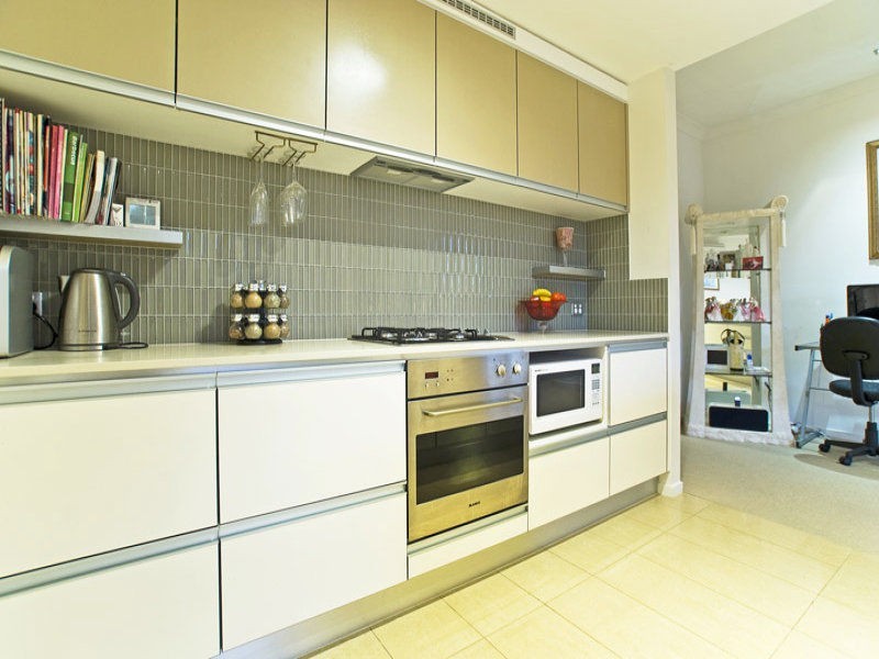 Carrara QLD 4211