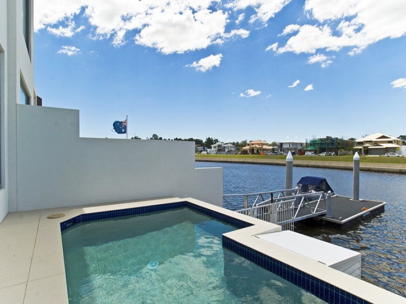 2/19 South Quay Drive, Biggera Waters QLD 4216