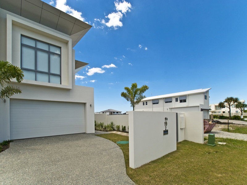 2/19 South Quay Drive, Biggera Waters QLD 4216