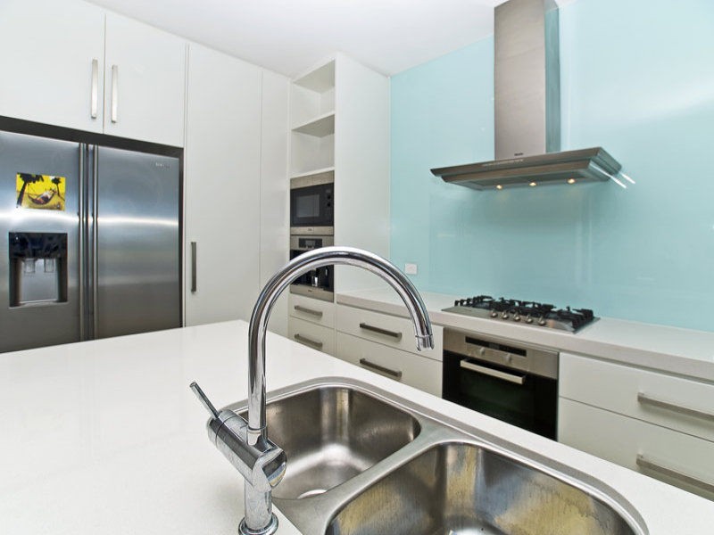 2/19 South Quay Drive, Biggera Waters QLD 4216