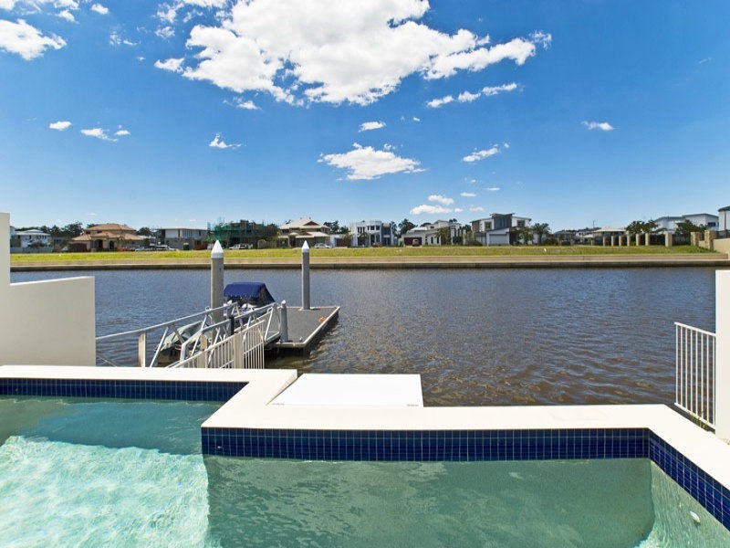 2/19 South Quay Drive, Biggera Waters QLD 4216