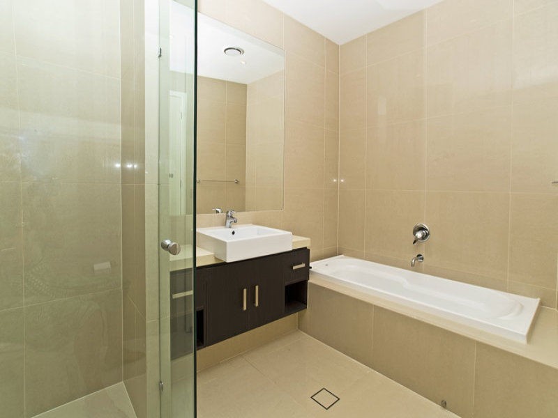 2/19 South Quay Drive, Biggera Waters QLD 4216