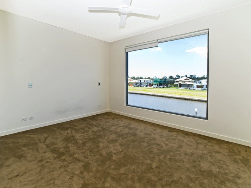 2/19 South Quay Drive, Biggera Waters QLD 4216