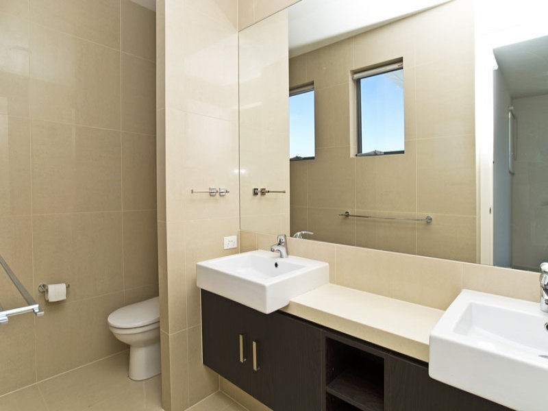 2/19 South Quay Drive, Biggera Waters QLD 4216