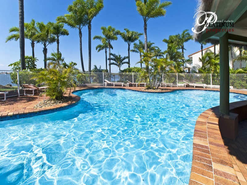 Villa 6/81 Boykambil Esplanade, Hope Island QLD 4212