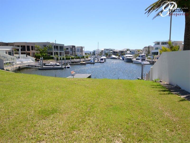 Sovereign Islands QLD 4216