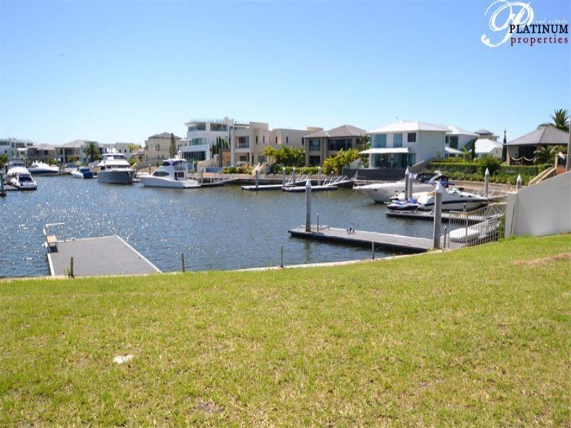 Sovereign Islands QLD 4216