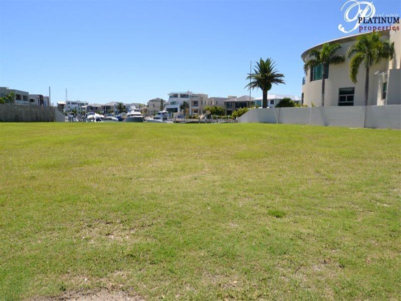Sovereign Islands QLD 4216