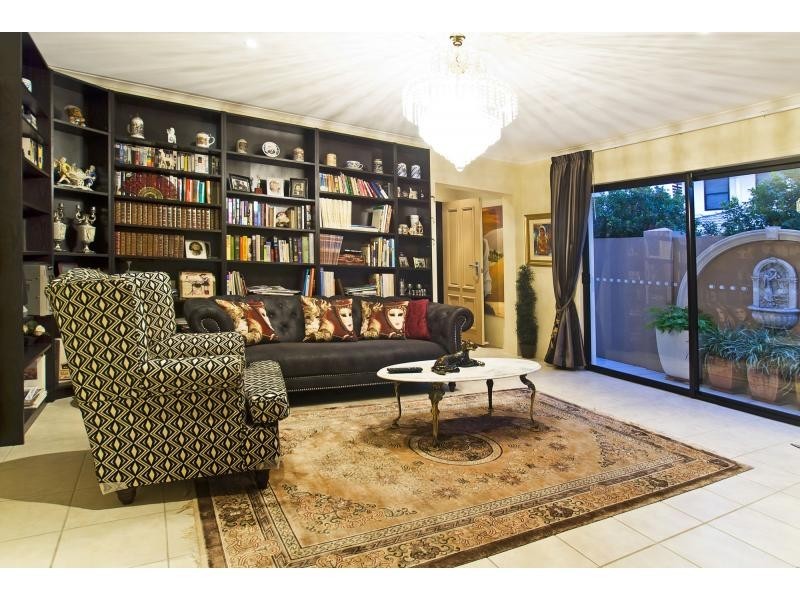 Carrara QLD 4211