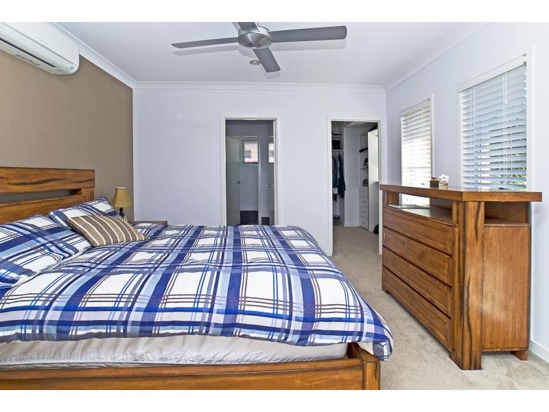 Hope Island QLD 4212