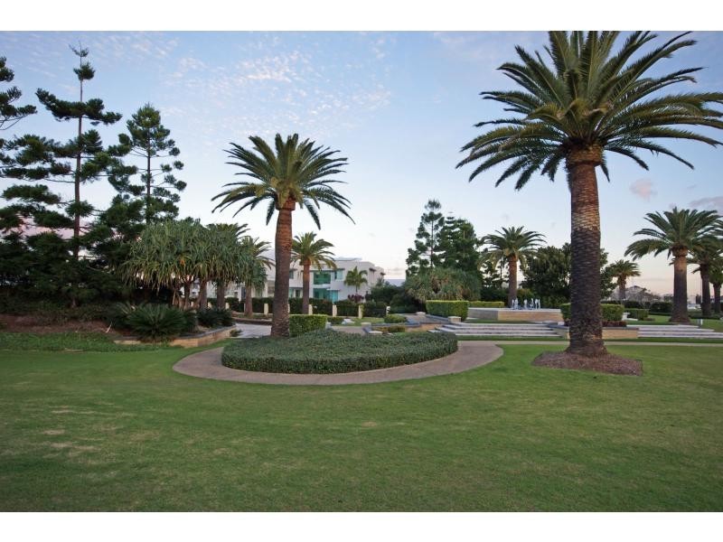 Sovereign Islands QLD 4216