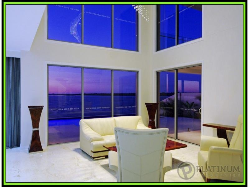 Sovereign Islands QLD 4216