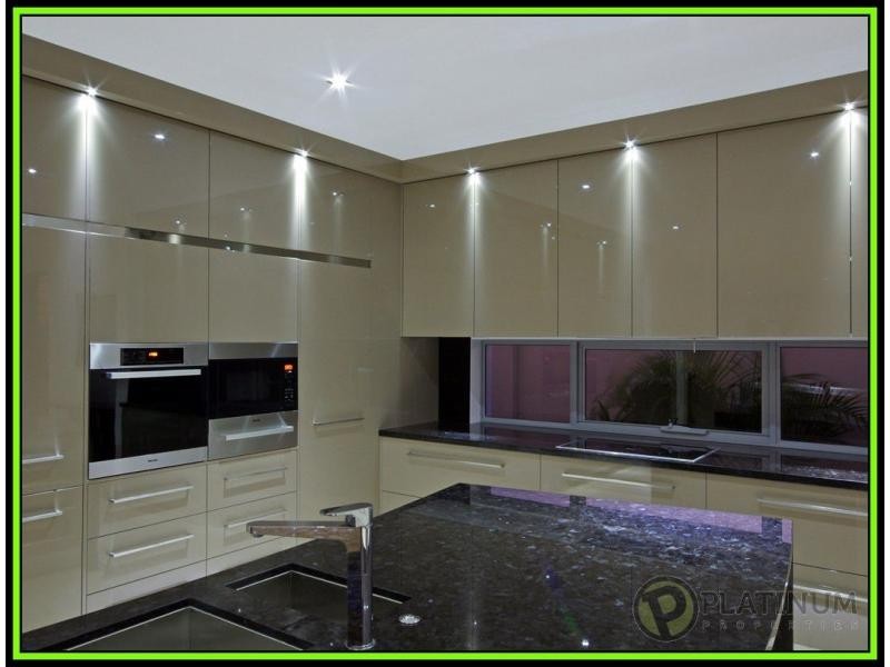 Sovereign Islands QLD 4216