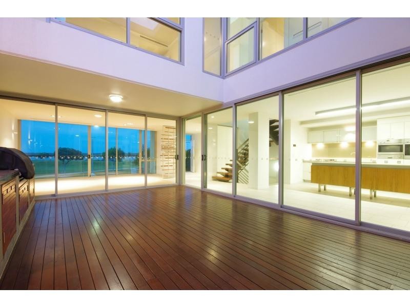 Paradise Point QLD 4216