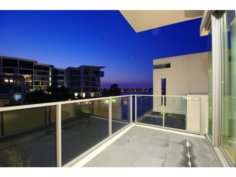 Paradise Point QLD 4216