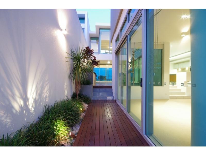 Paradise Point QLD 4216