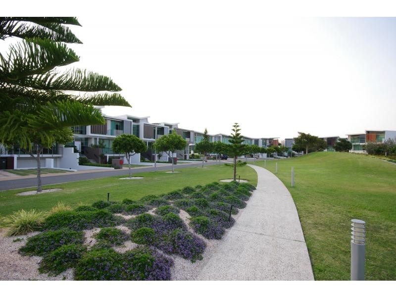 Paradise Point QLD 4216