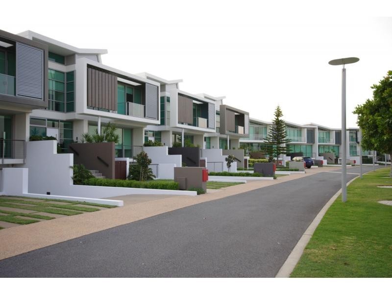 Paradise Point QLD 4216